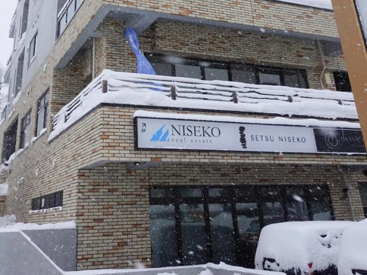 Mountainside Palace Niseko